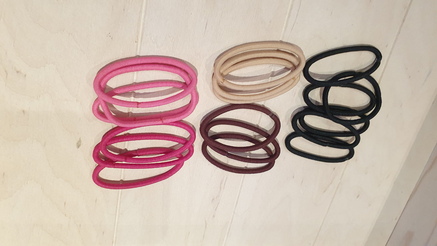 Set of 18 plain hair elastic with metal ring