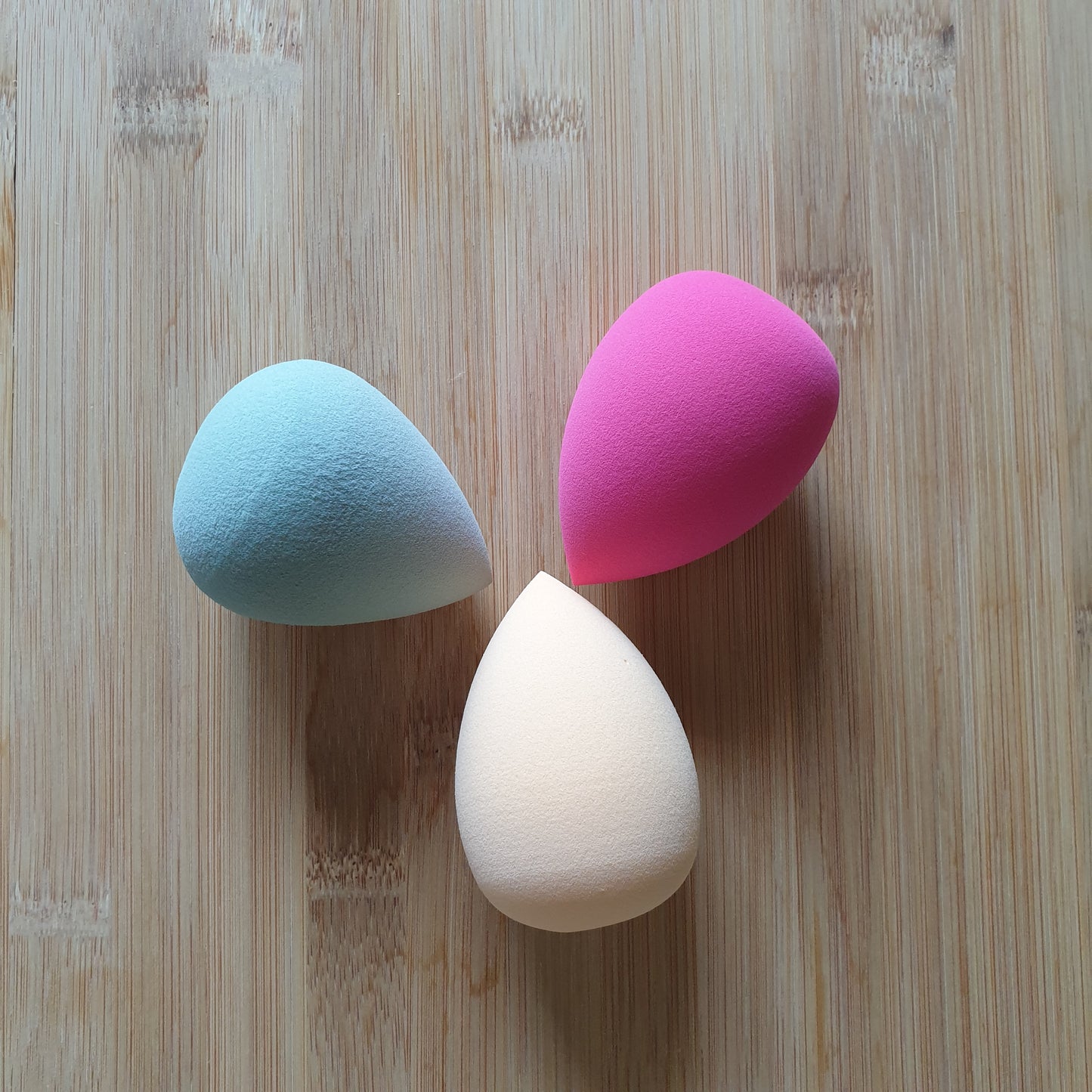 Makeup sponges x3