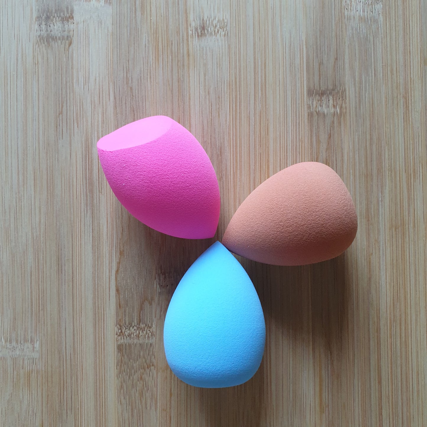 Makeup sponges x3