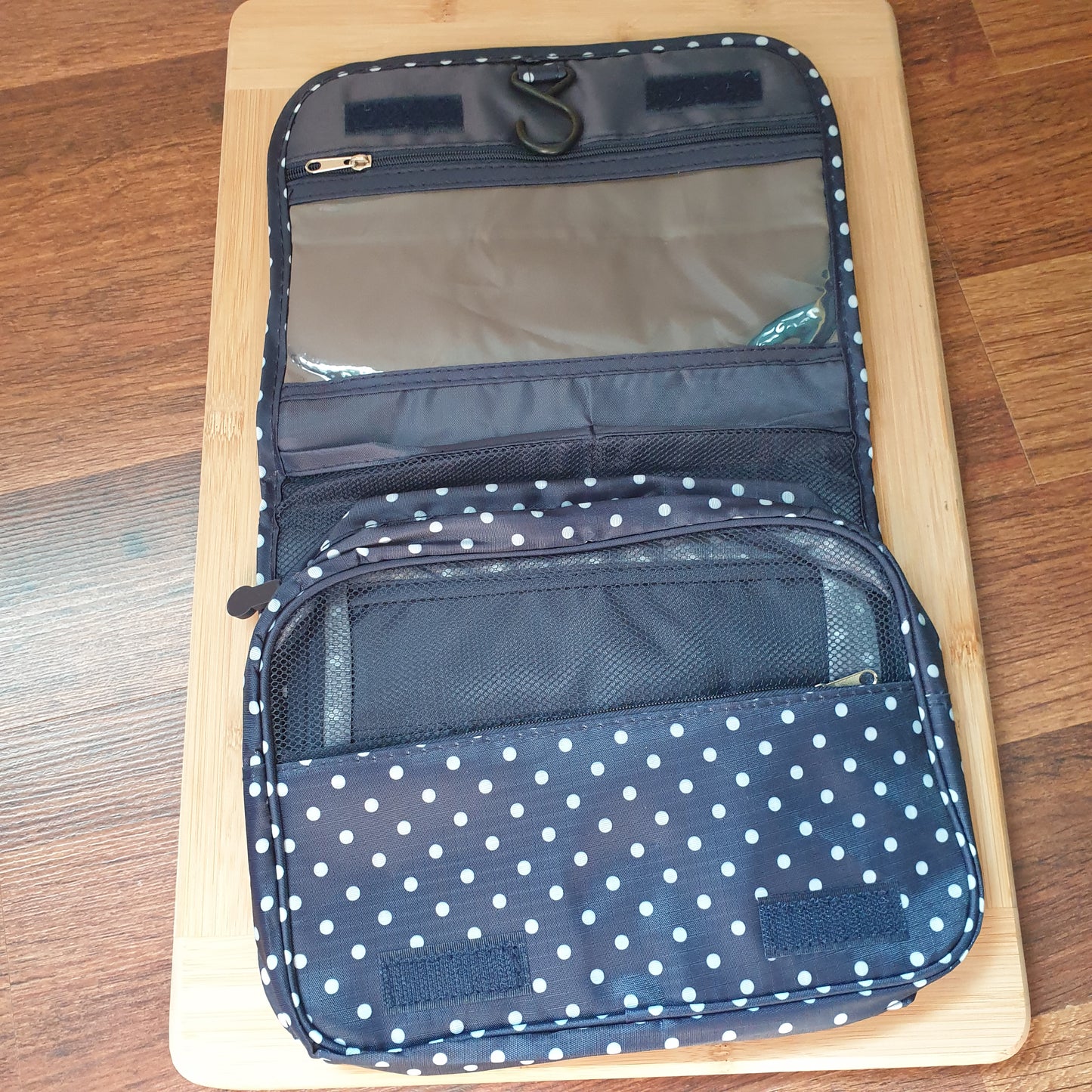 Travel toiletry bag