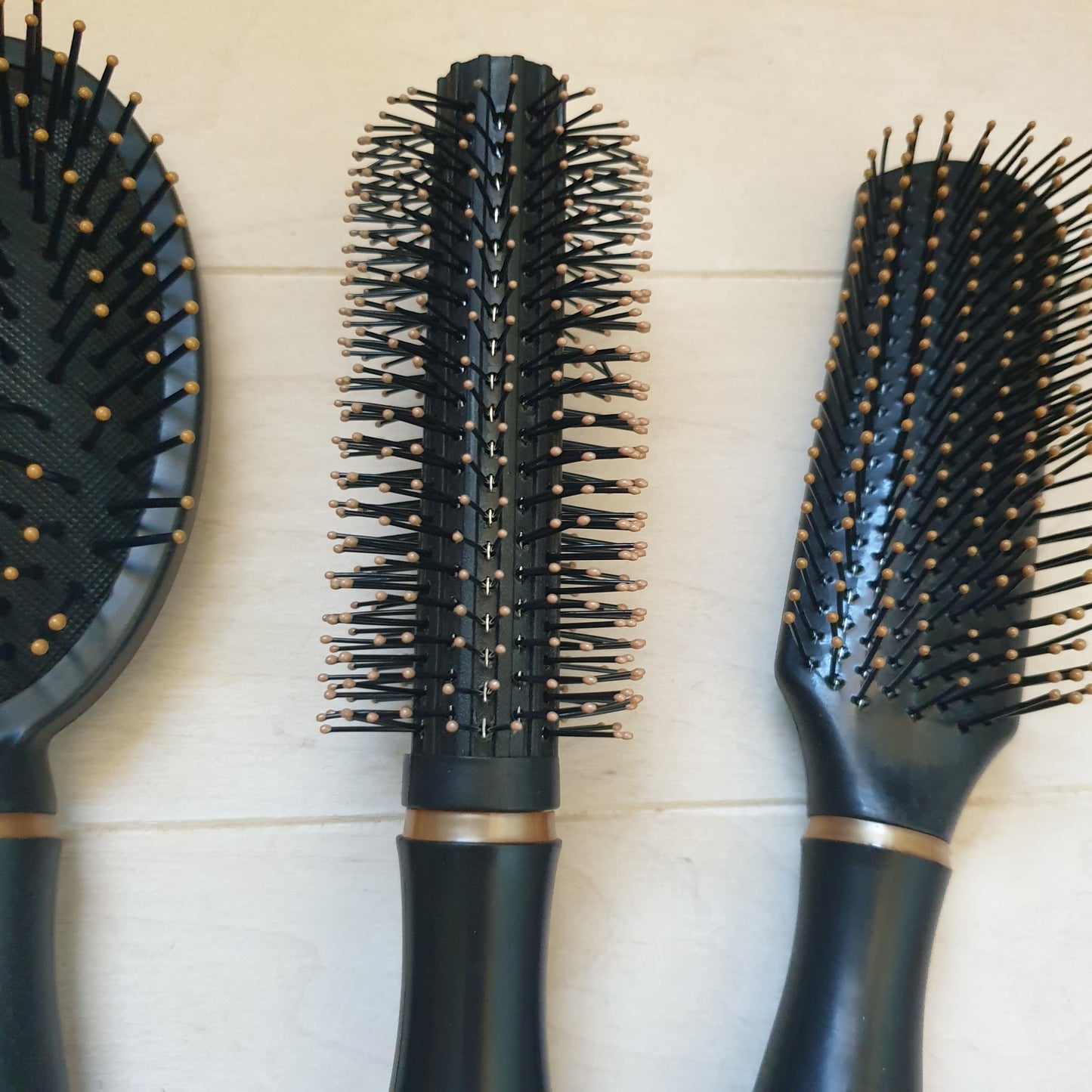 Set of 3 hair brushes