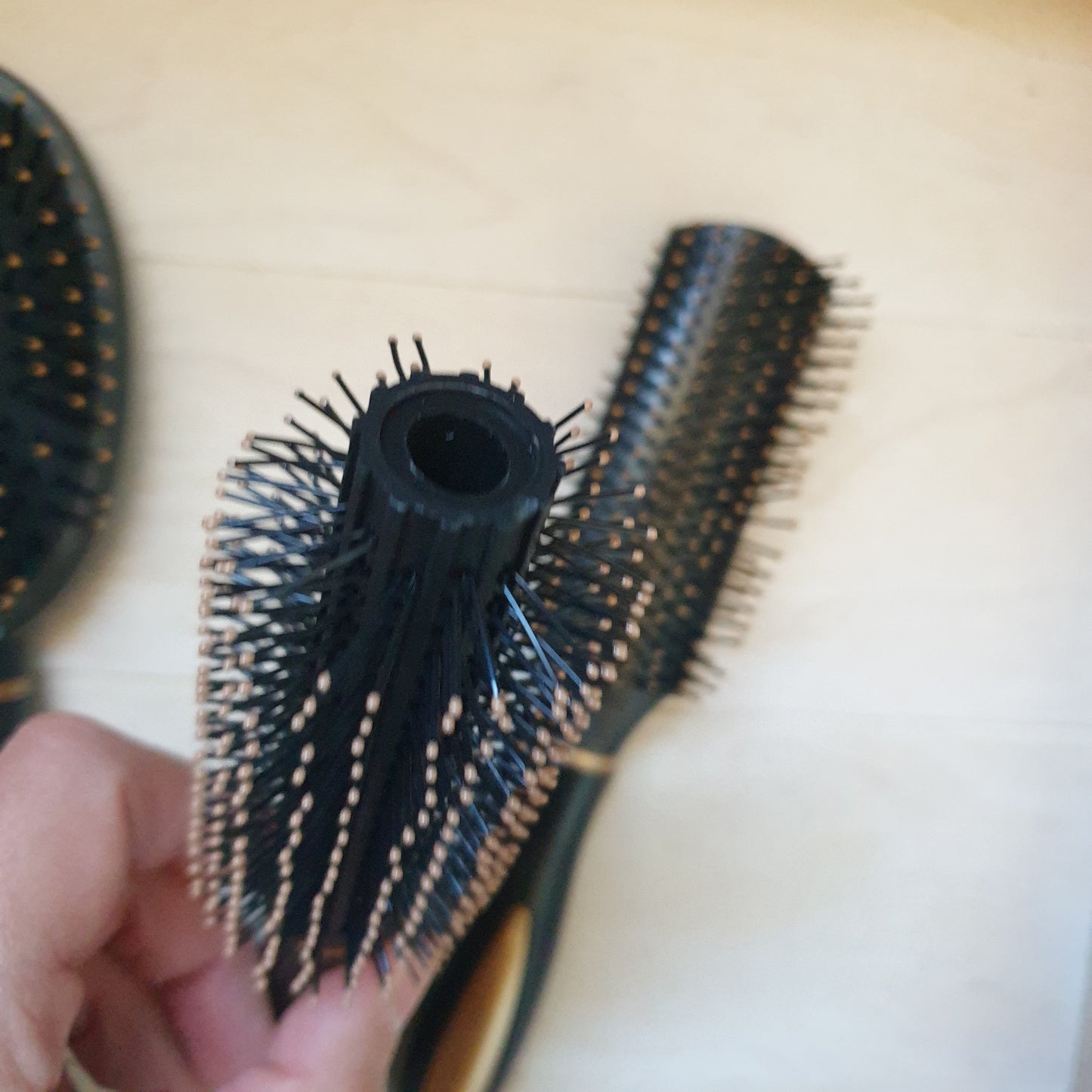 Set of 3 hair brushes