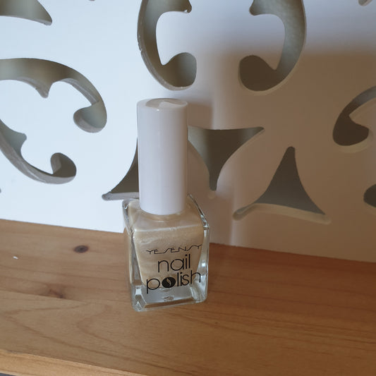 Nail polish Yesensi