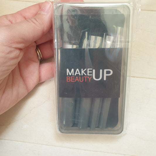 Small makeup brushes