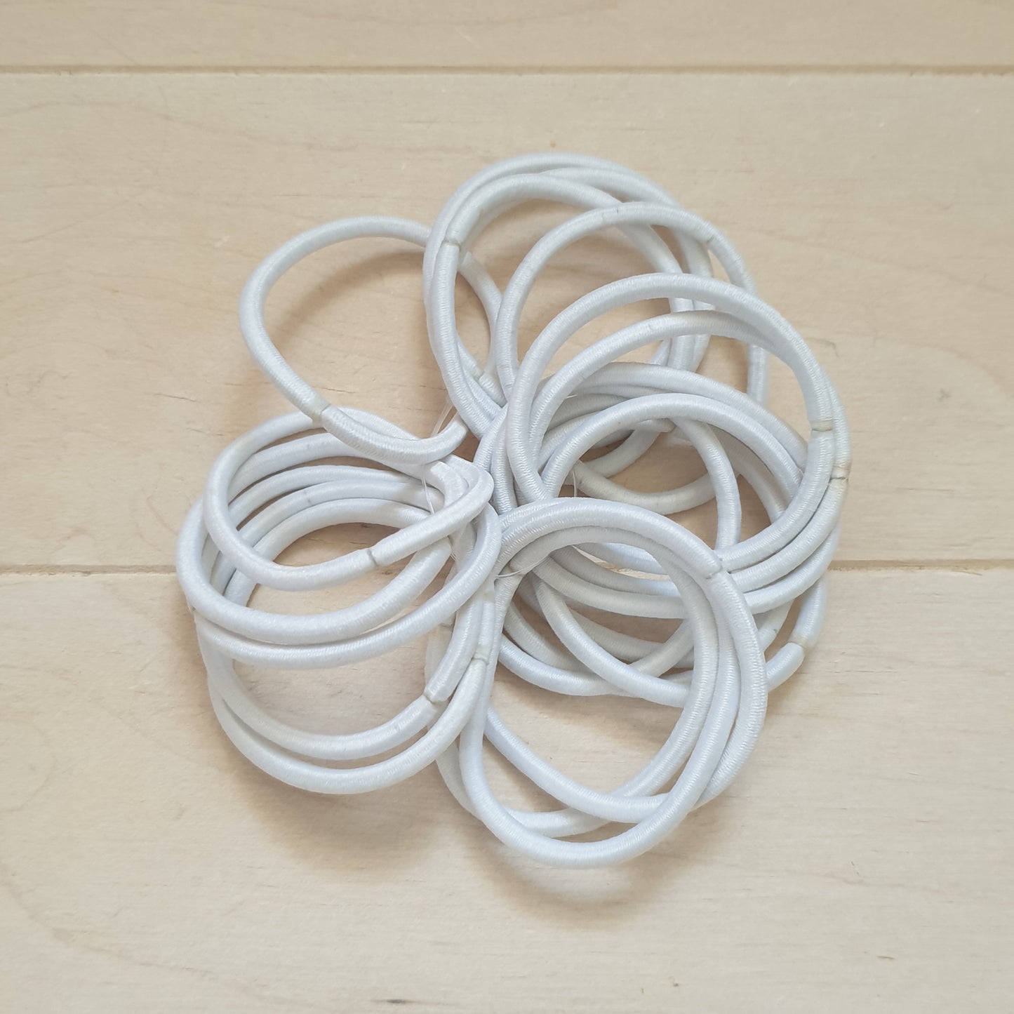 Set of 20 plain hair elastic with metal ring