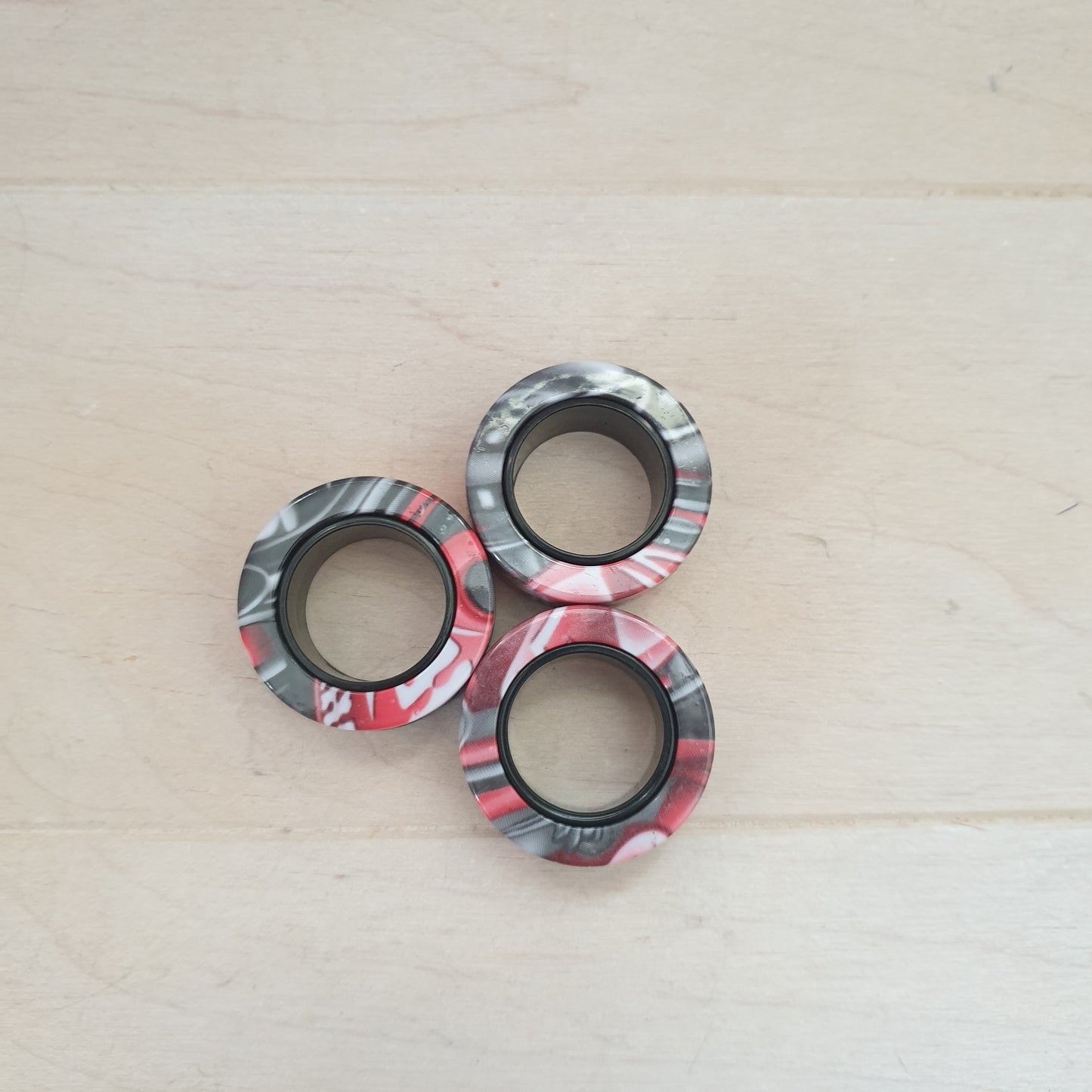 Fingertip magnetic rings toys