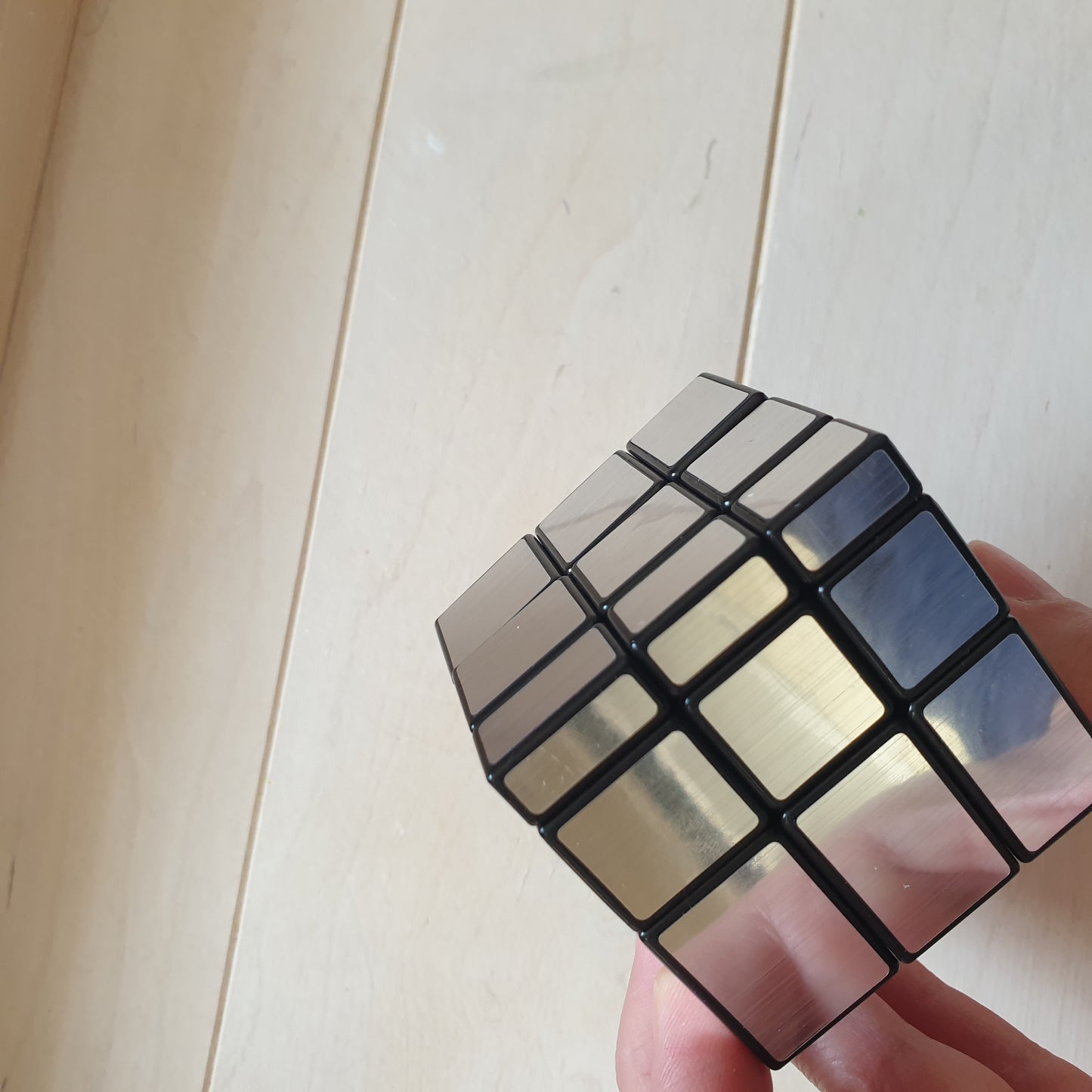 Silver cube puzzle defects