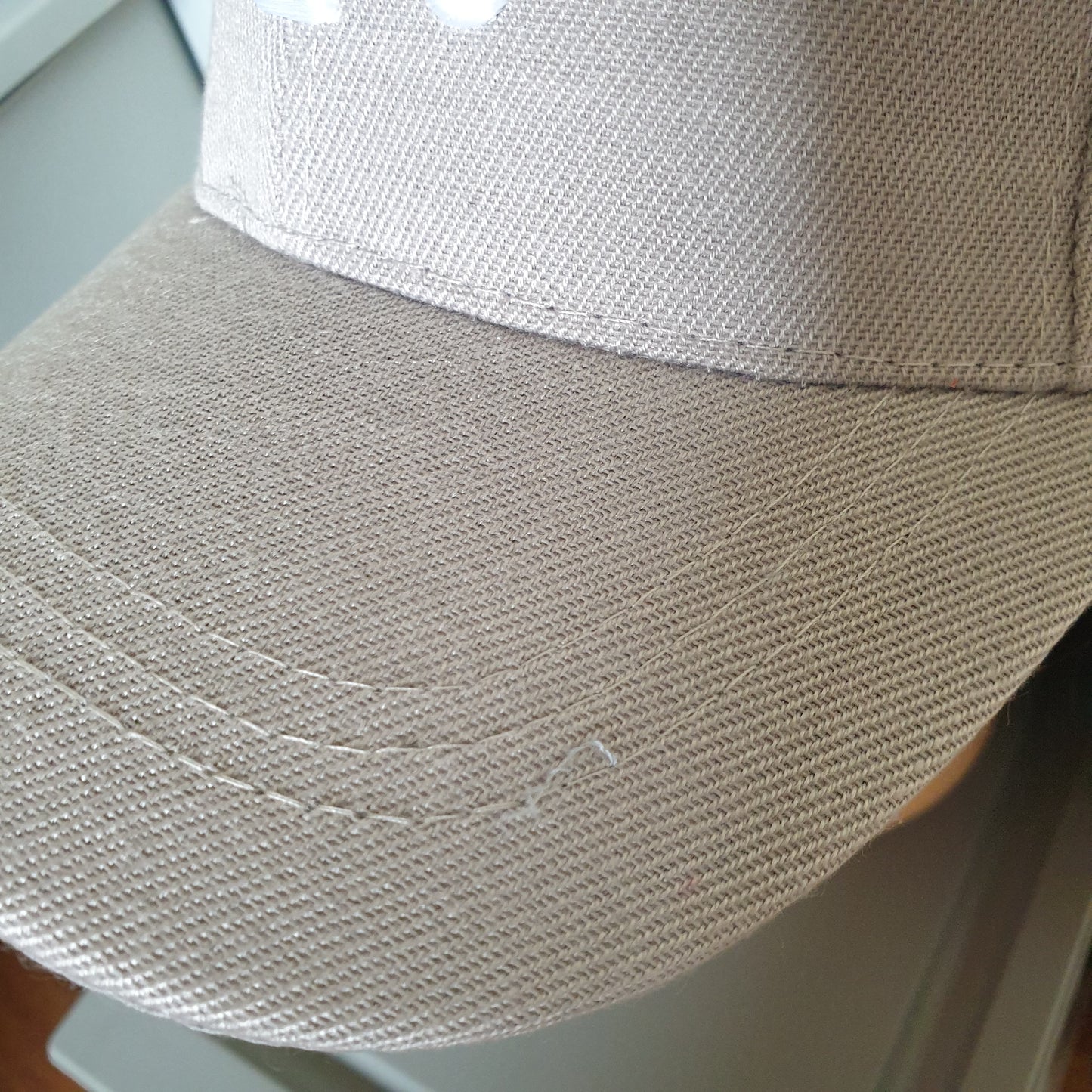 Adjustable gray cap fashion defects