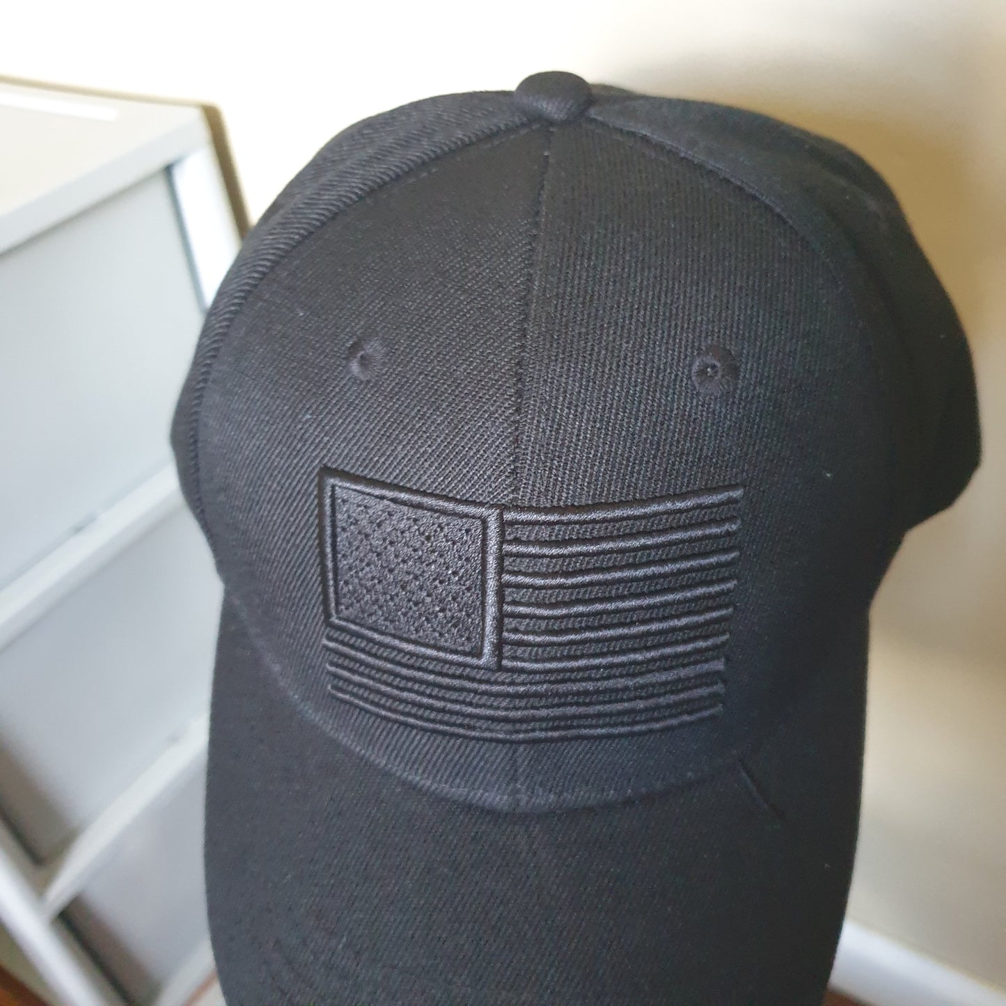 Adjustable black cap