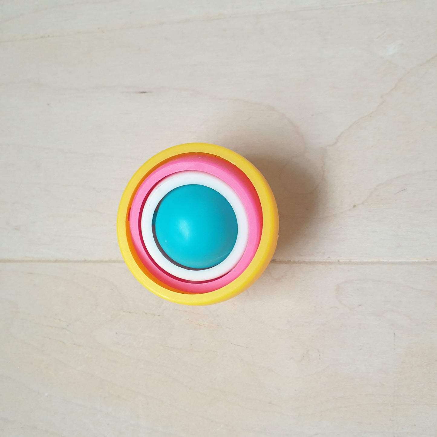 Destressing ball gyro fidget toy