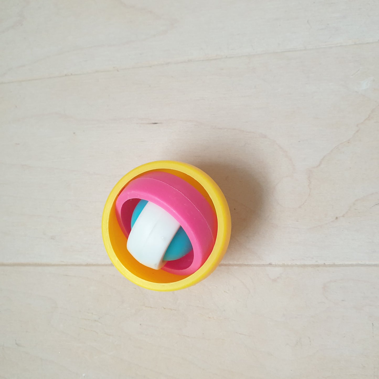 Destressing ball gyro fidget toy