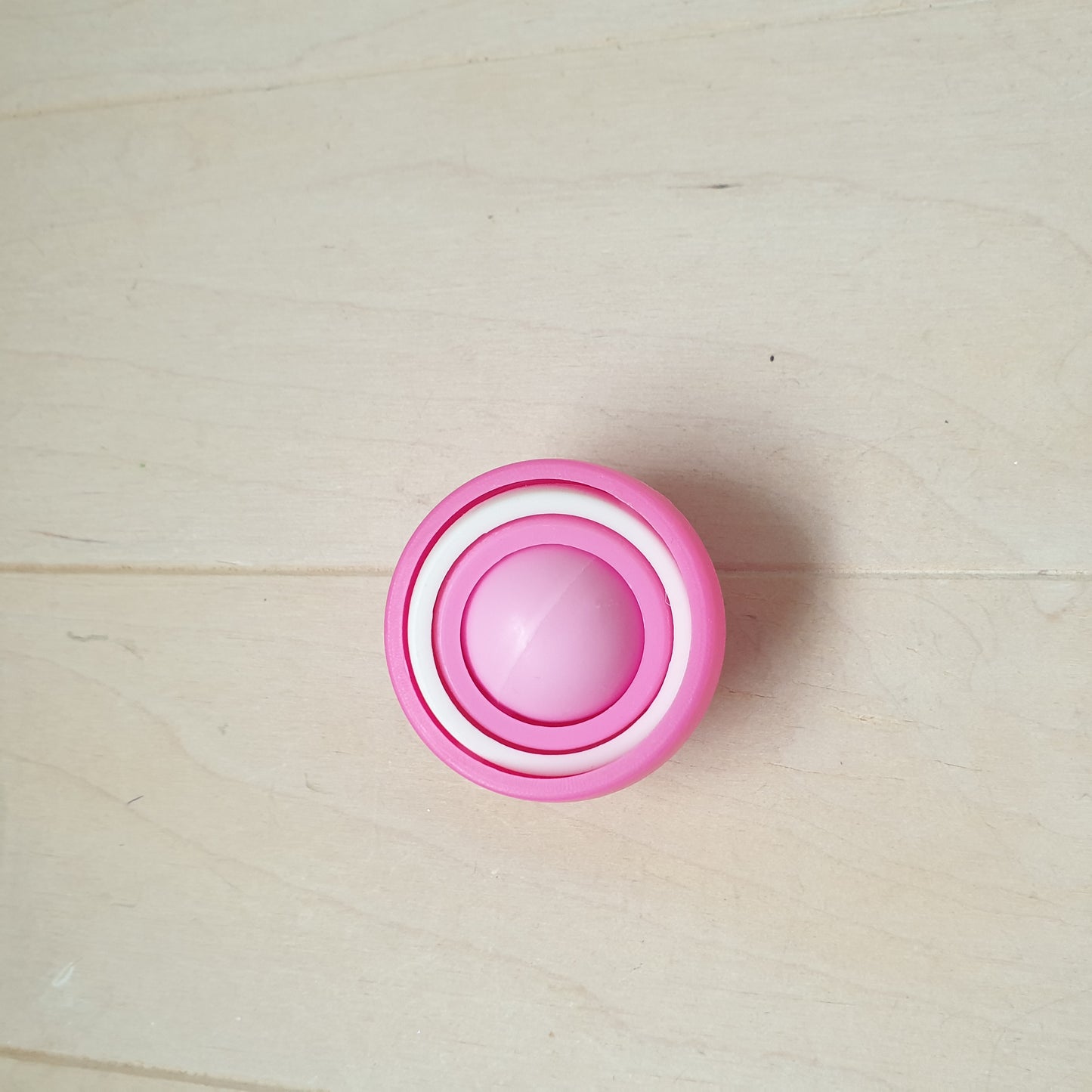 Destressing ball gyro fidget toy