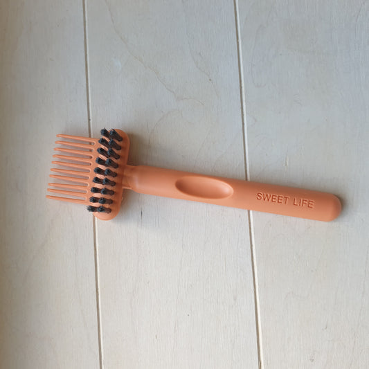 Hair brush cleaner defect