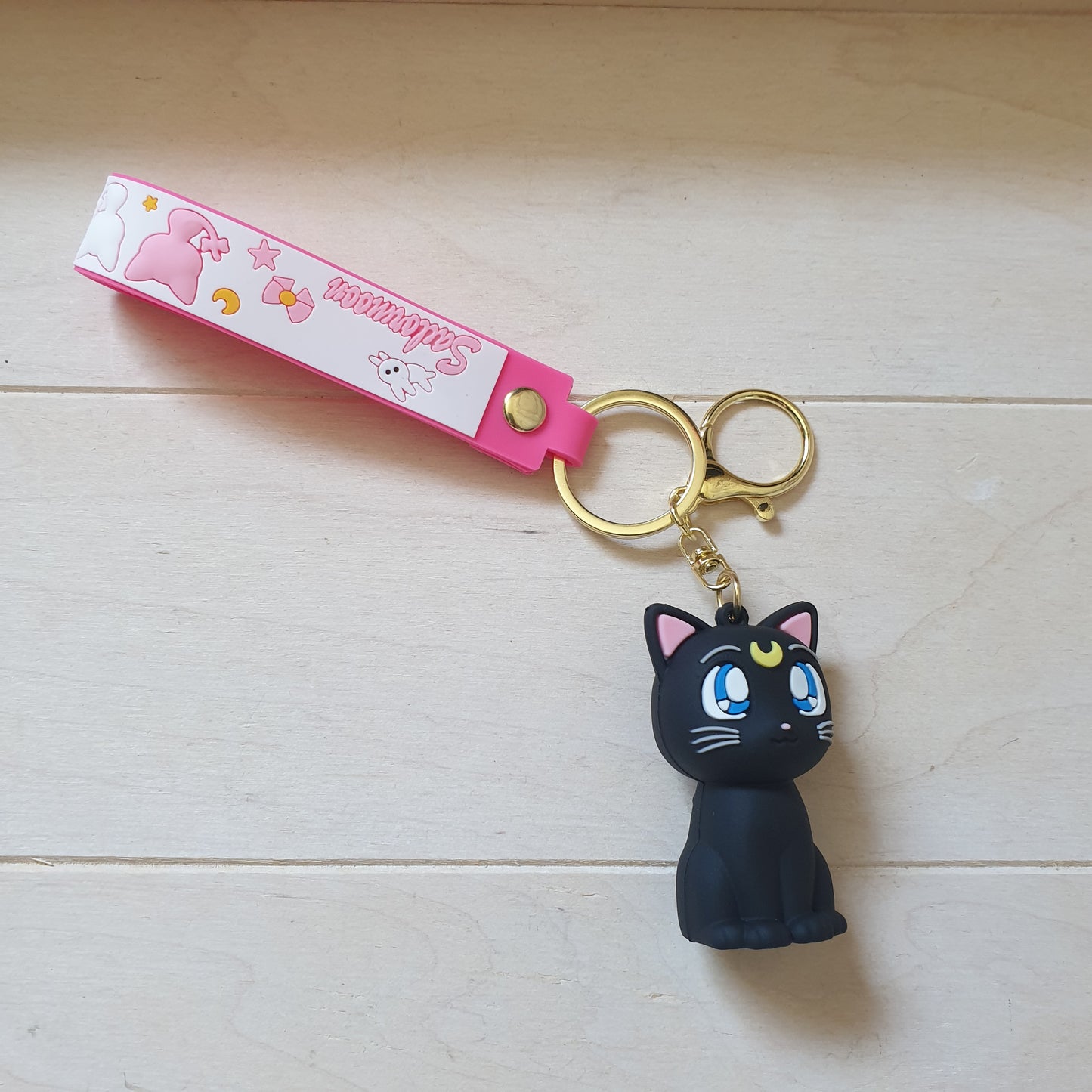 Keychain moon