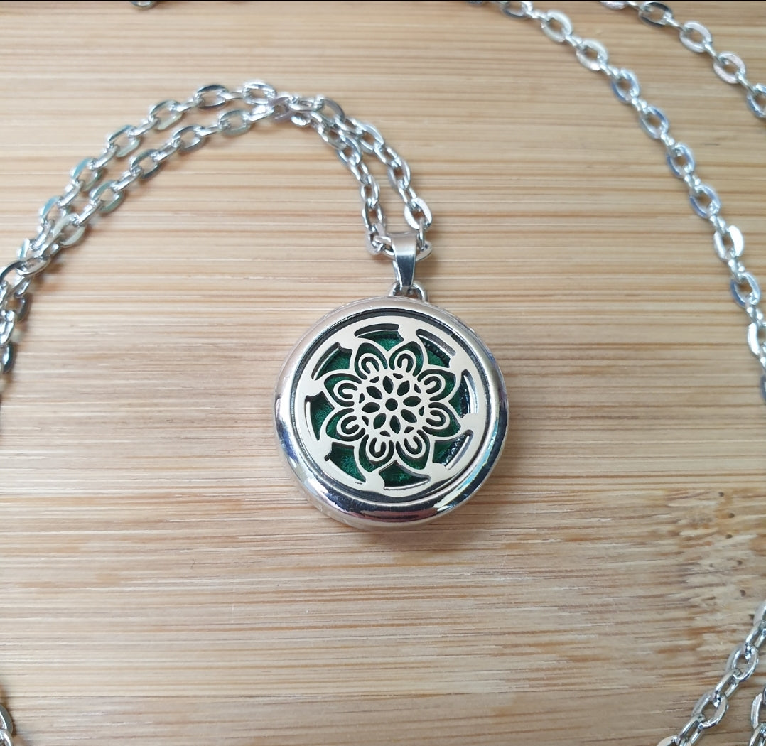 Aromatherapy necklace essentiel oil diffuser