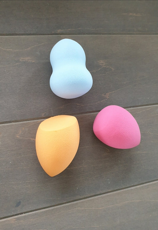 Makeup sponges x3