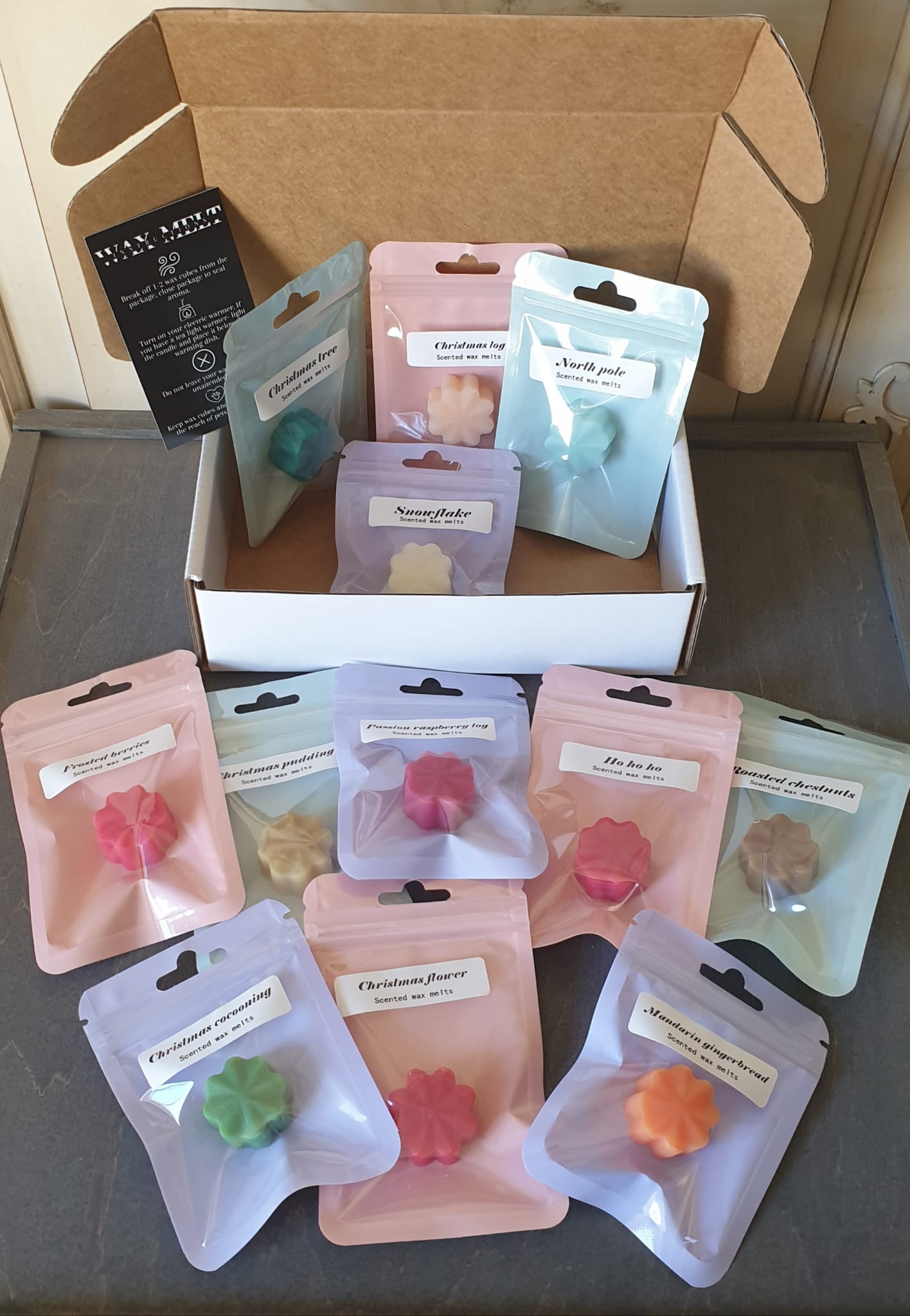 Scented wax melts Christmas box x12