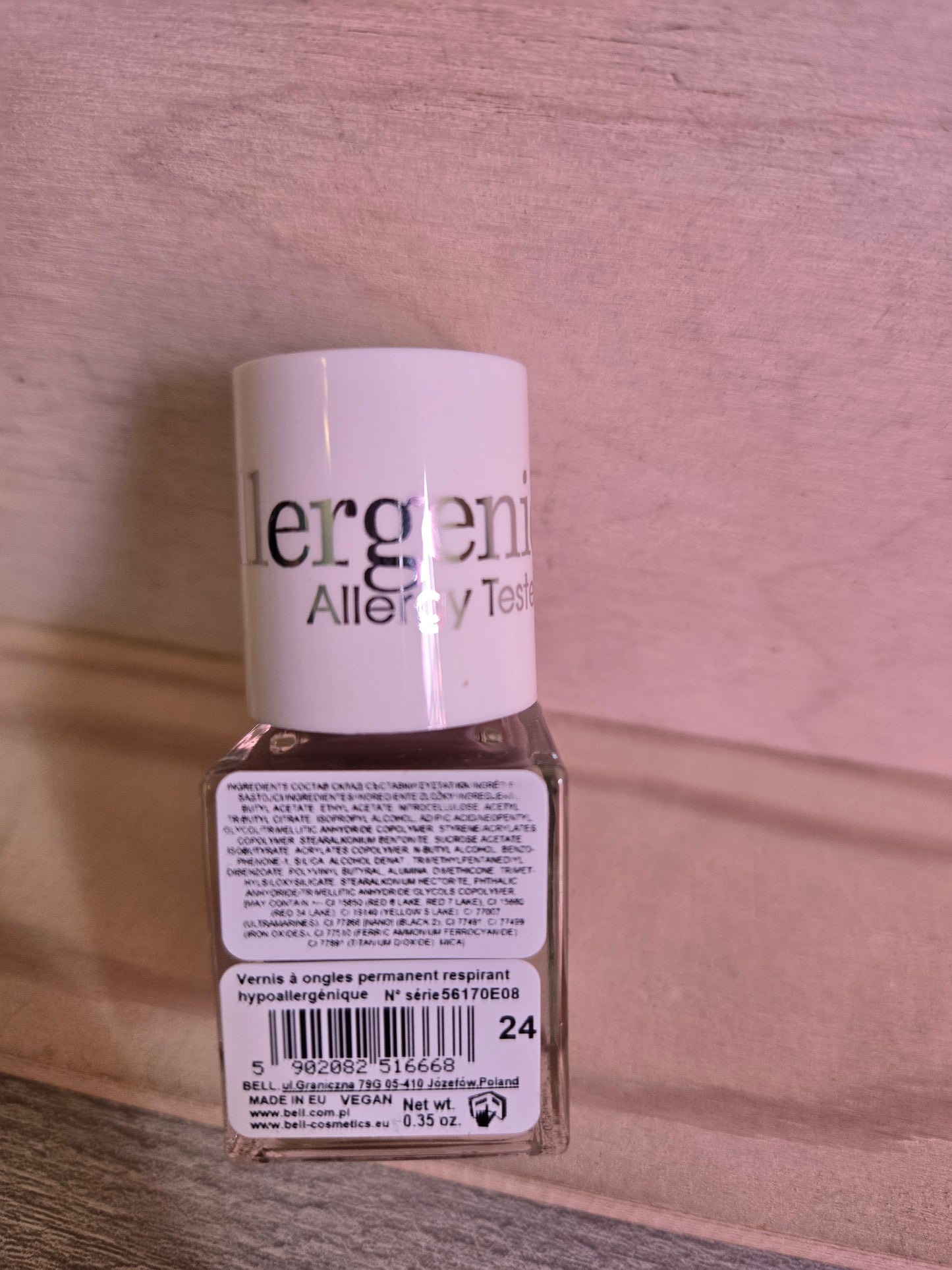 Nail polish hypoallergenic